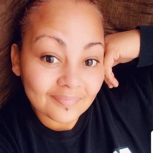 Meet your Posher, Celia sosa